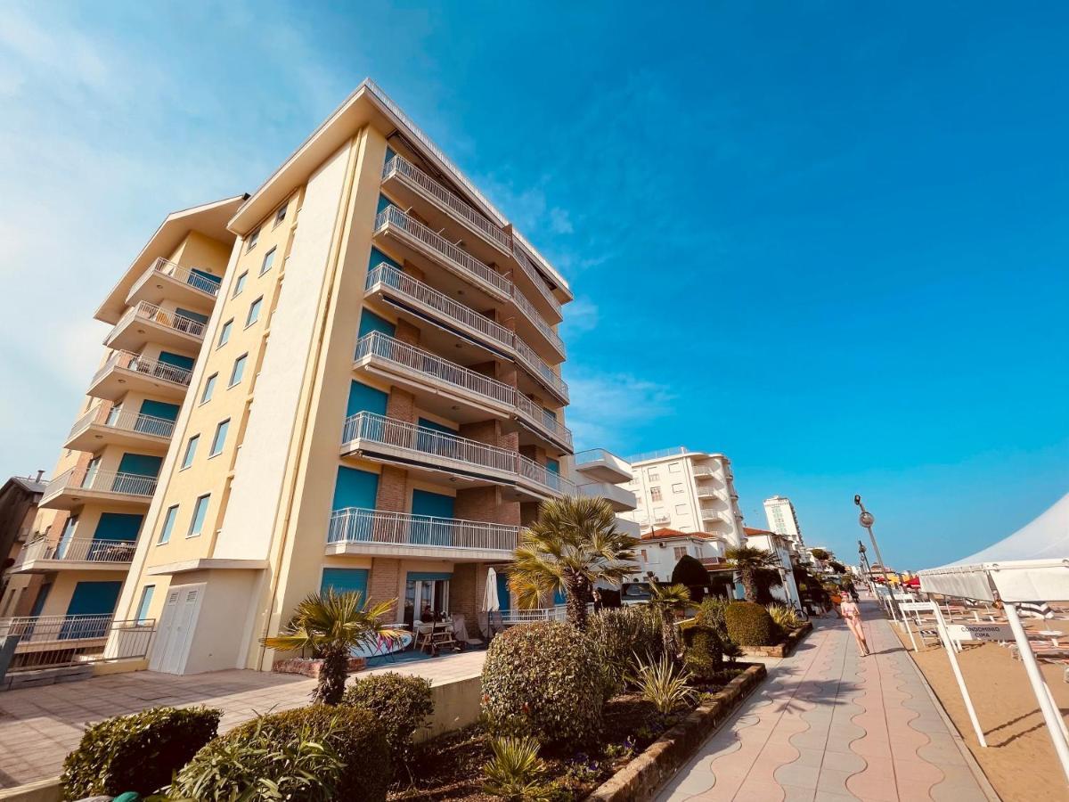 Appartamento Cima - Vista Mare, 3 Camere, Wifi, Family Apartment Lido di Jesolo Esterno foto